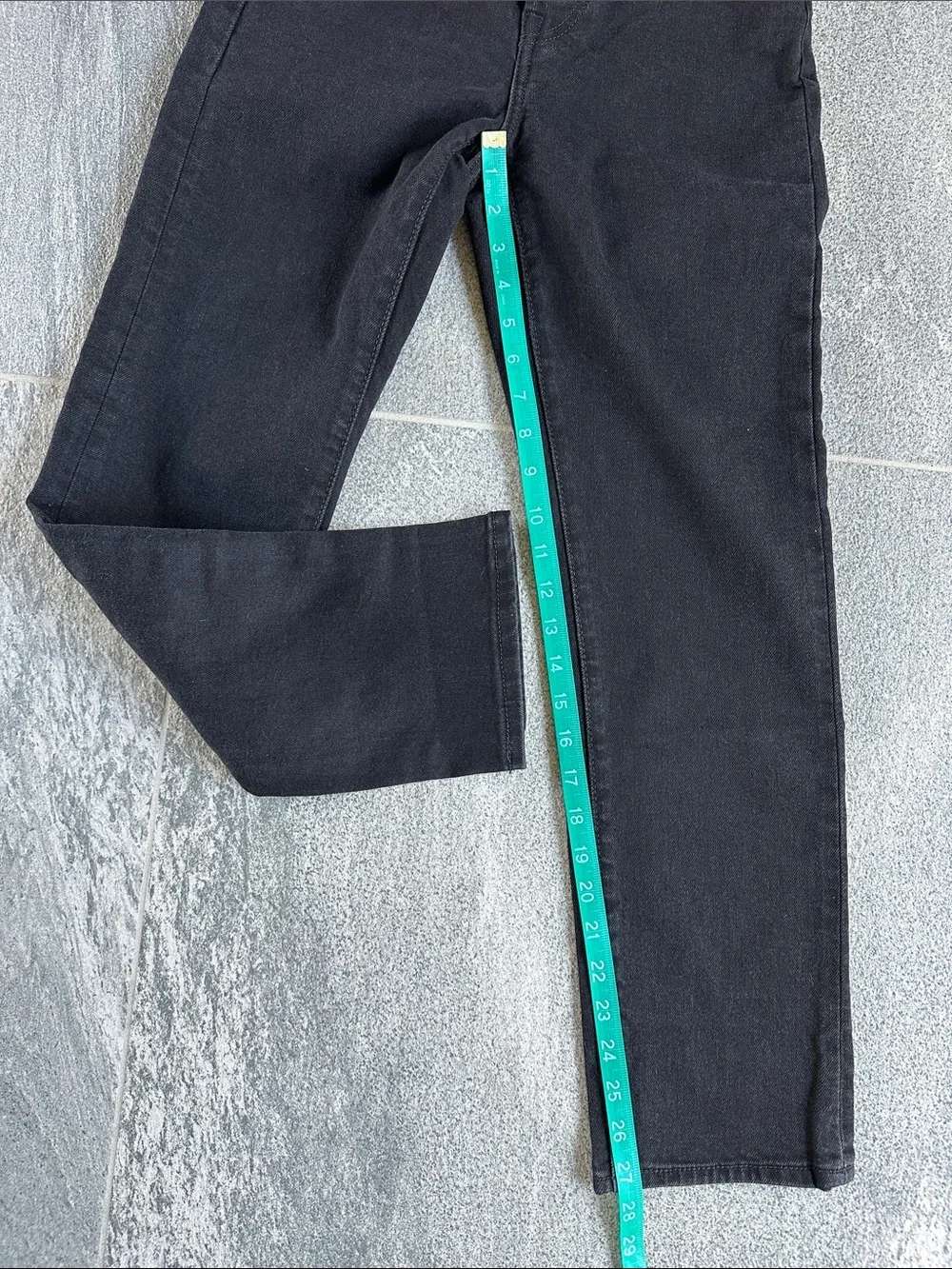 NWT Levi's *FLAWED* 26 x 28 Black Wedgie Straight Ankle Jeans Button fly Denim